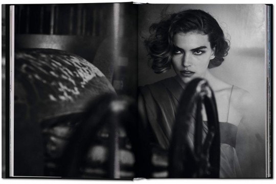 Grafika produktu: Peter Lindbergh. On Fashion Photography