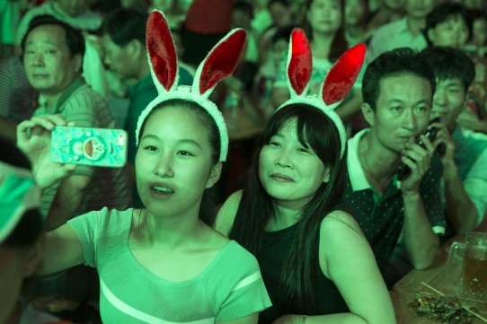 Grafika produktu: Magnum Atlas: Around the World in 365 Photos from the Magnum Archive