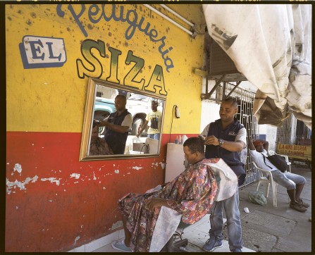 Grafika produktu: Magnum Atlas: Around the World in 365 Photos from the Magnum Archive