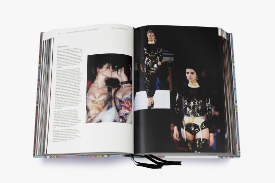 Grafika produktu: Vivienne Westwood Catwalk: The Complete Collections