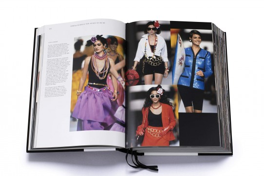 Grafika produktu: Chanel Catwalk: The Complete Collections