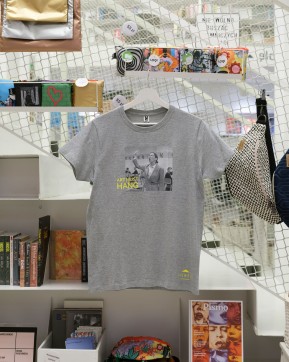 Grafika produktu: T-Shirt ANDREA FRASER. ART MUST HANG - M