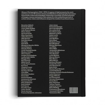 Grafika produktu: Women Photographers 1900–1975: A Legacy of Light