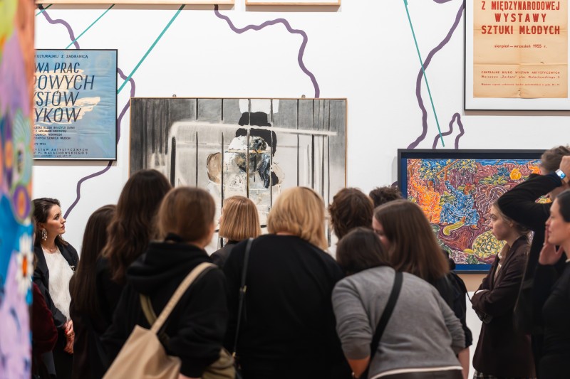 Sunday guided tours of current exhibitions