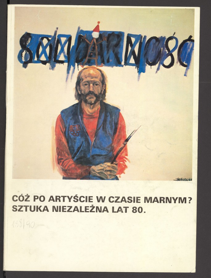 Biała okładka z dużą, kolorową reprodukcją obrazu. Na nim łysiejący mężczyzna z brodą i wąsami, w czerwonym golfie i niebieskiej kamizelce, z pędzlem w dłoni. Ponad nim czarny napis, częściowo zamazany niebieską farbą. Pośrodku napisu, a nad głową mężczyzn